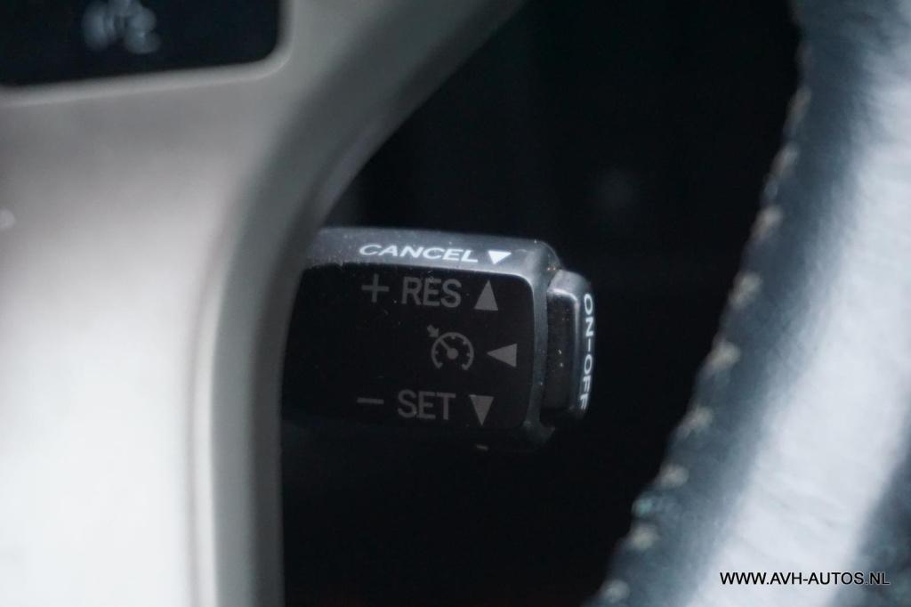 Toyota Land Cruiser 3.0 d-4d-f vx window van