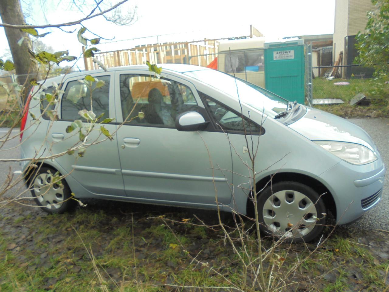 Mitsubishi Colt 1.3 nette zuinige auto ,aflevering met nieuwe Apk