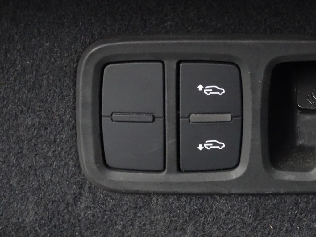 Audi Q8 55 tfsi e quattro pro line s | pano | matrix led | b&o 3d | 22"