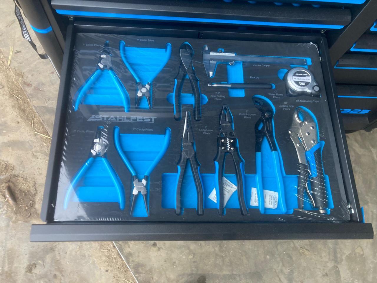 Gevulde gereedschapswagen Stahlfest