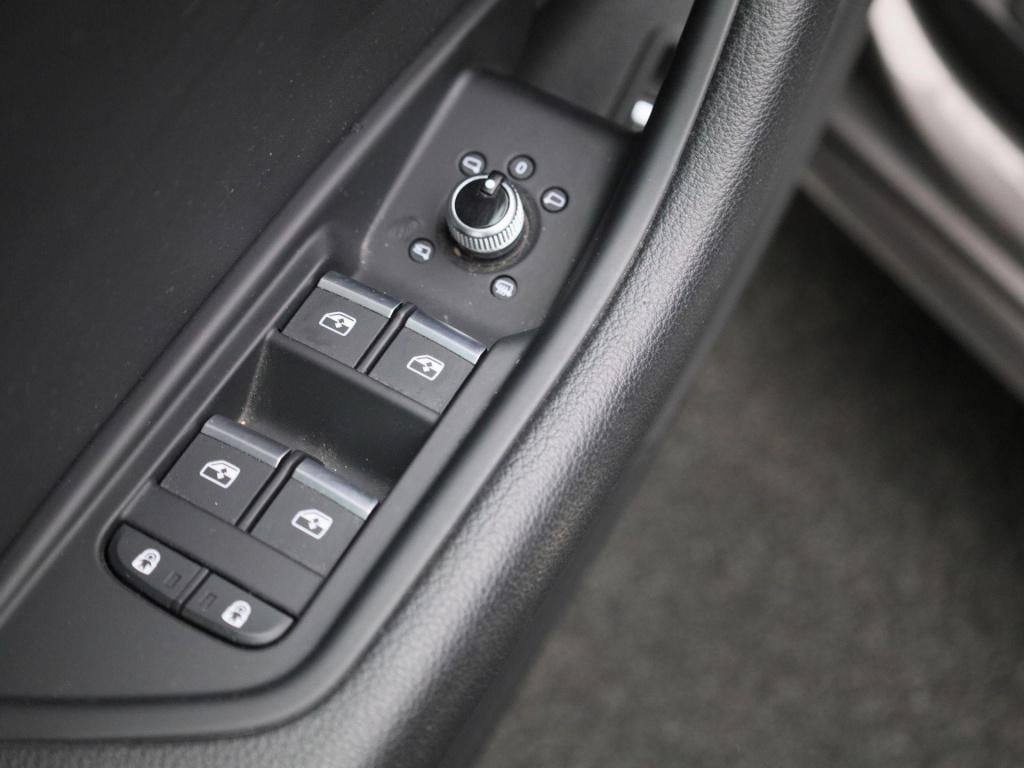 Audi A4 avant 40 tfsi s edition competition | automaat | virtual cockpit | 