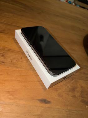 Apple iPhone 16 Pro Max // 512 GB // 100% batterijstaat