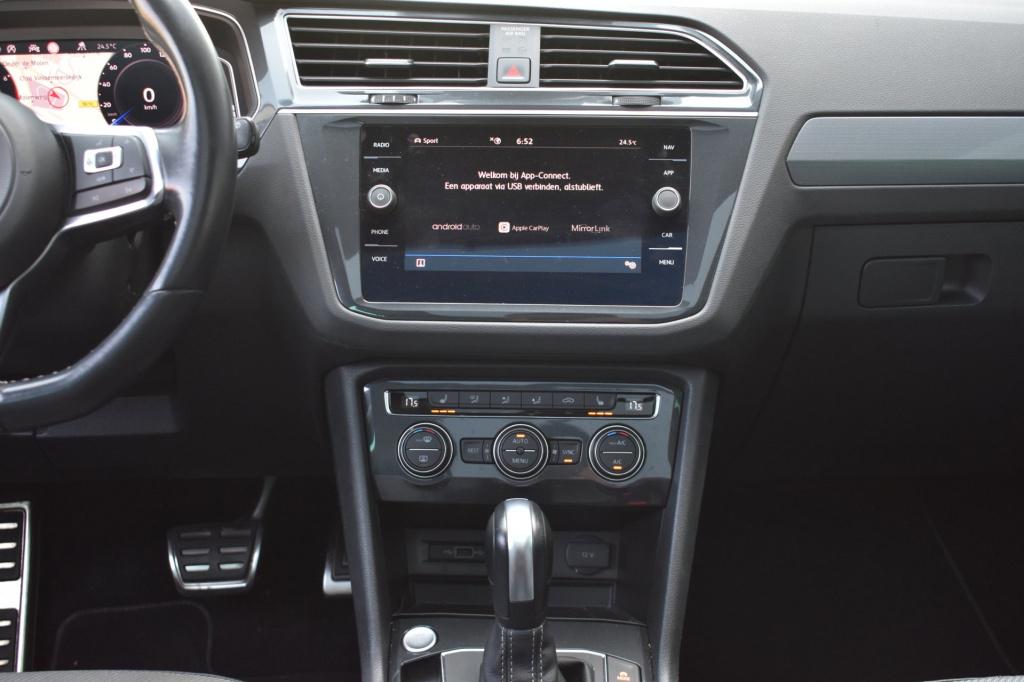 Volkswagen Tiguan 1.5 tsi act r-line | trekhaak | camera | stoelverwarming 