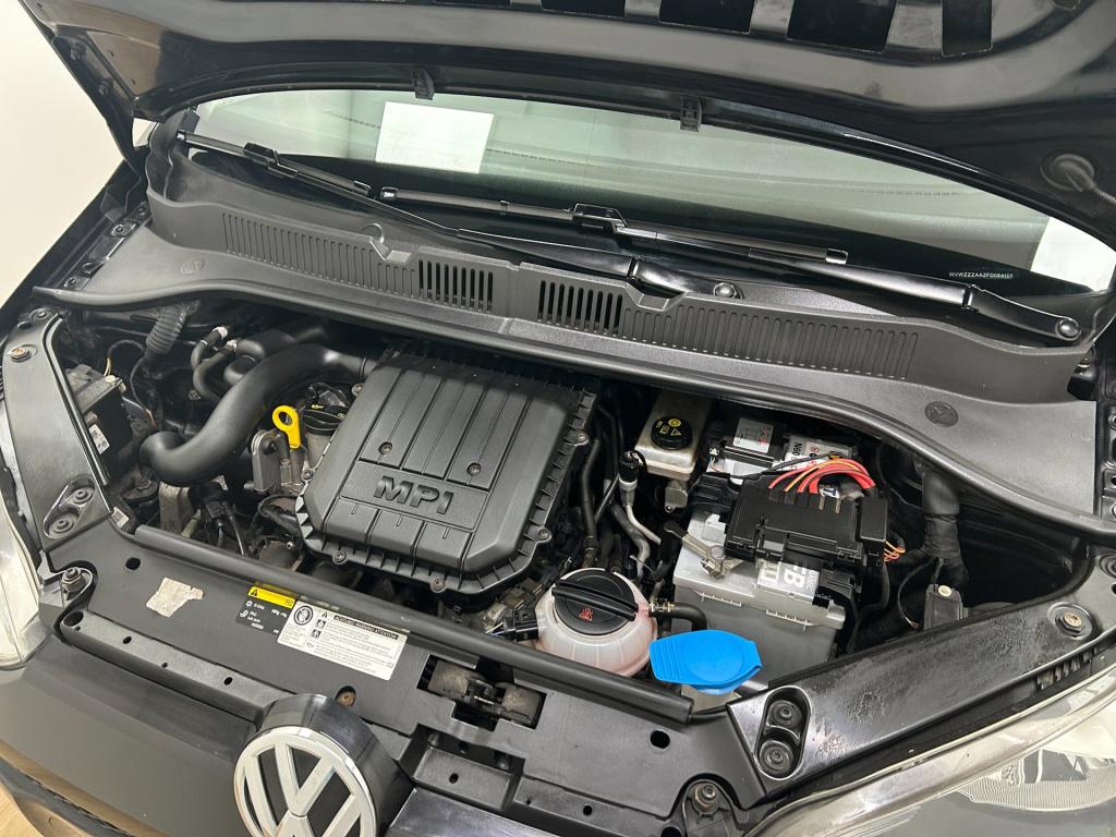 Volkswagen UP! occasion 1.0 move up! bluemotion | zwart | tweedehands volks
