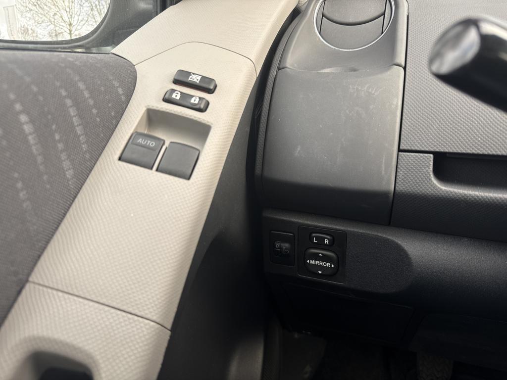 Toyota Yaris 1.3 vvti dynamic | airco | lm velgen