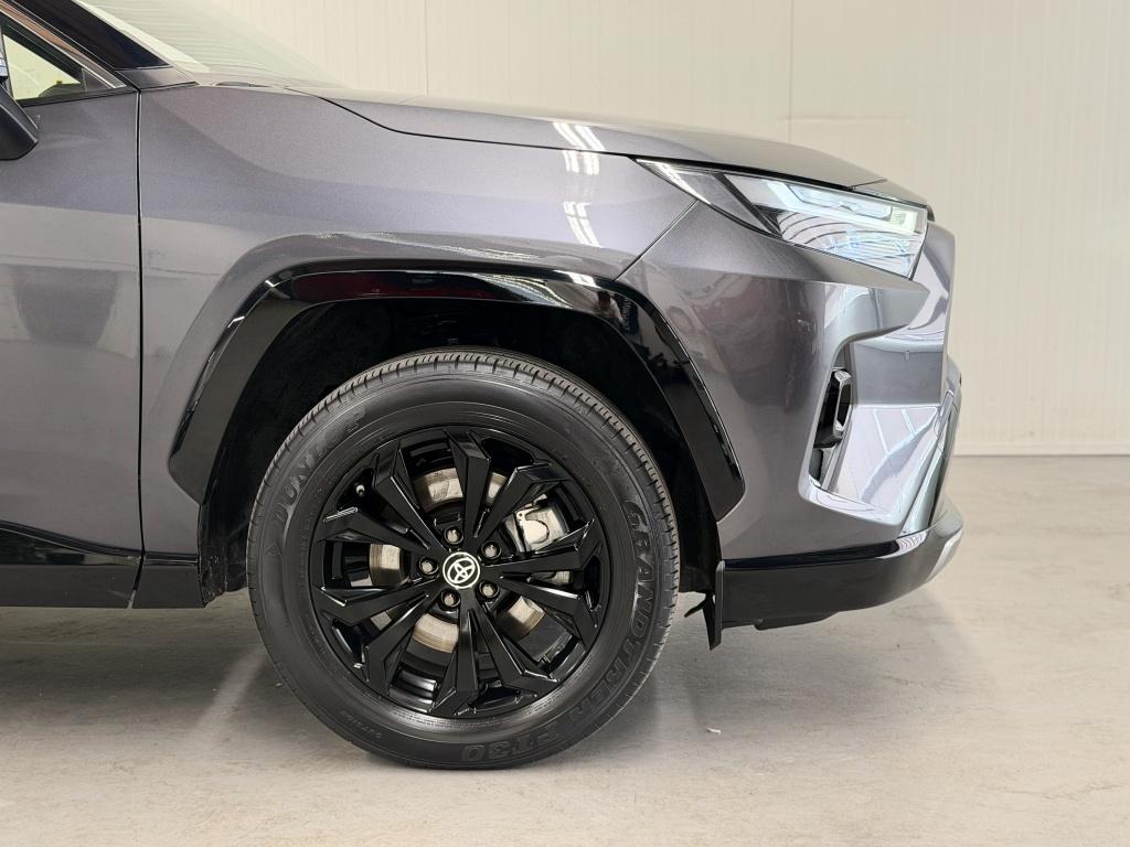Toyota Rav4 2.5 hybrid awd bi-tone| jbl| achtr.camera| adapt.cruise