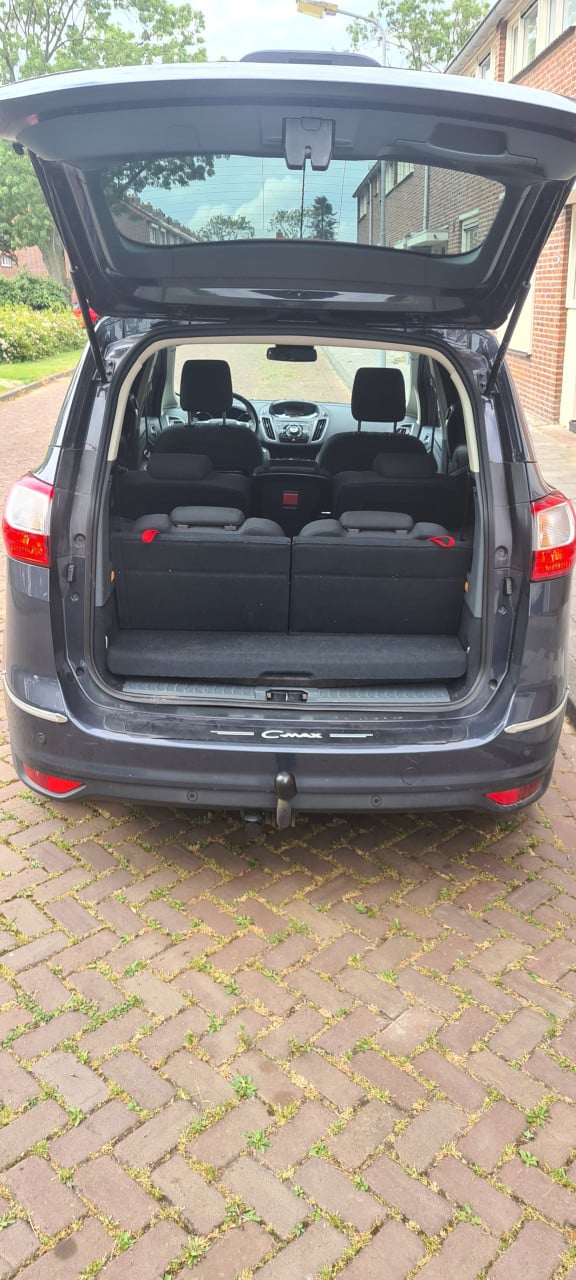 Ford Grand C-MAX 7 persoons goed omderhouden
