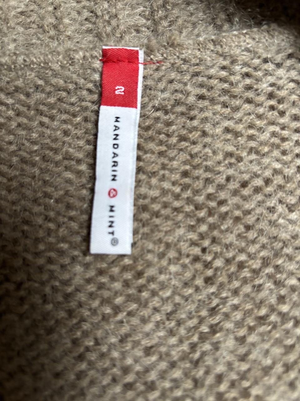 Bruin lang vest maat 38/40 Mandarin &Mint