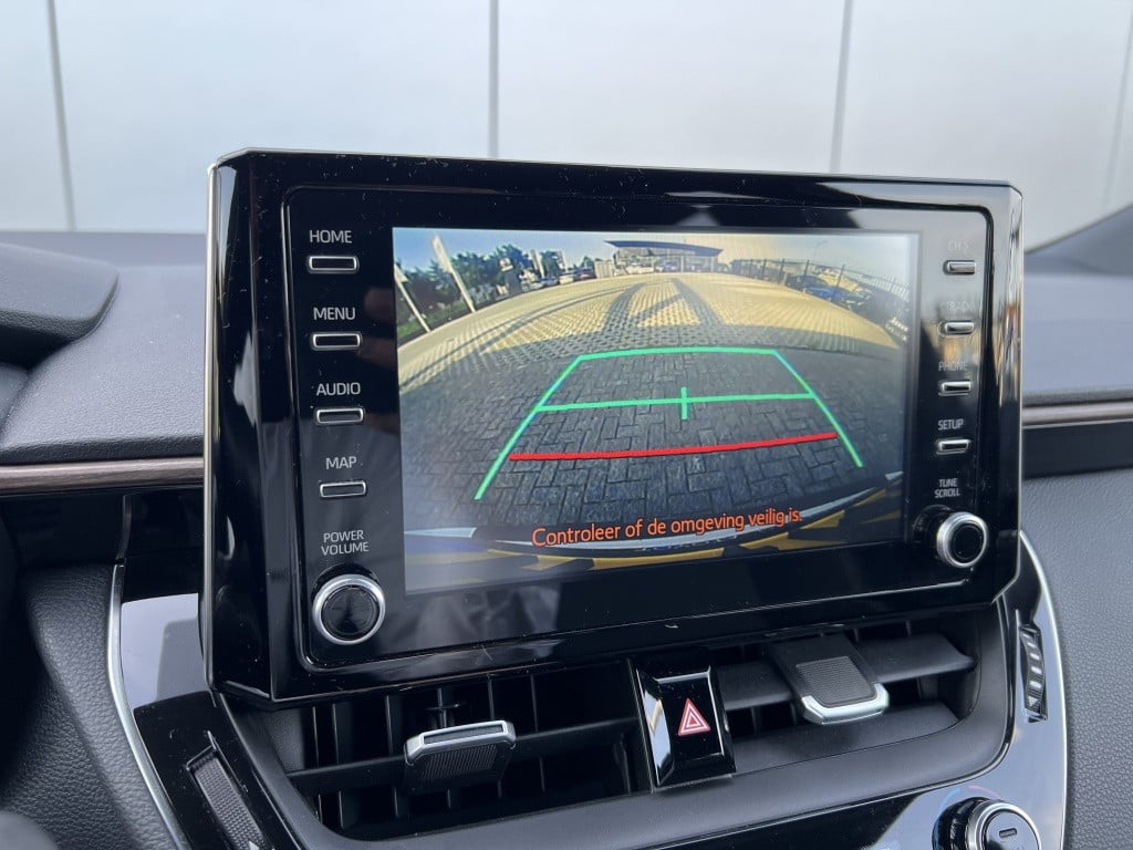 Toyota Corolla Touring Sports 1.8 hybrid trek