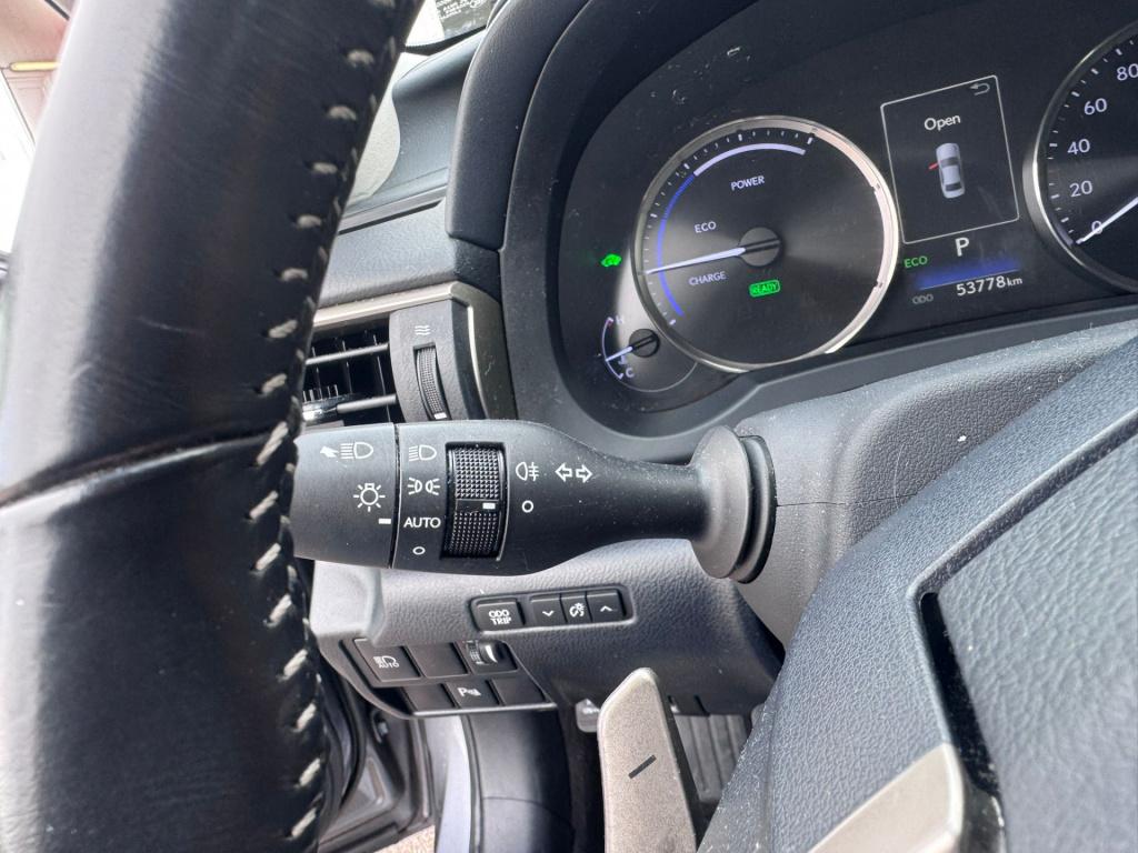 Lexus Is 300h hybrid business line