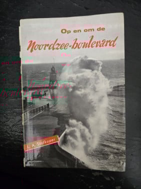Op en om de noordzee-boulevard.  Door l.a.stofkoper. Zevende druk. 1968.
