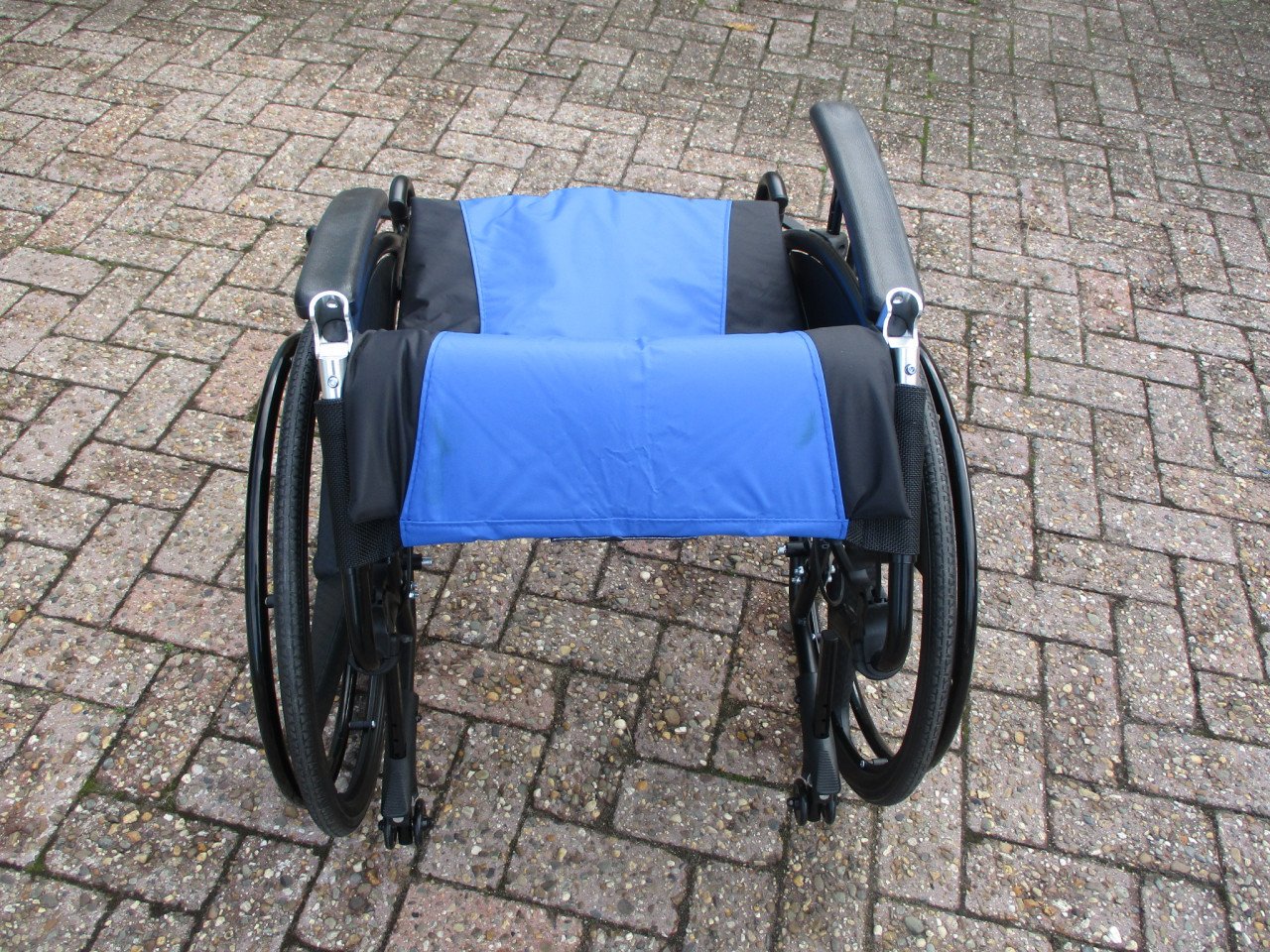 Nieuw Travixx de Luxe lichtgewicht handbewogen rolstoel slechts 2x gebruikt