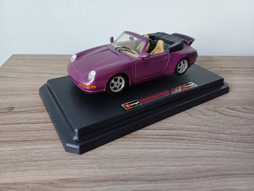 Porsche 911 Carrera Cabriolet (1994) - Bburago 1:24