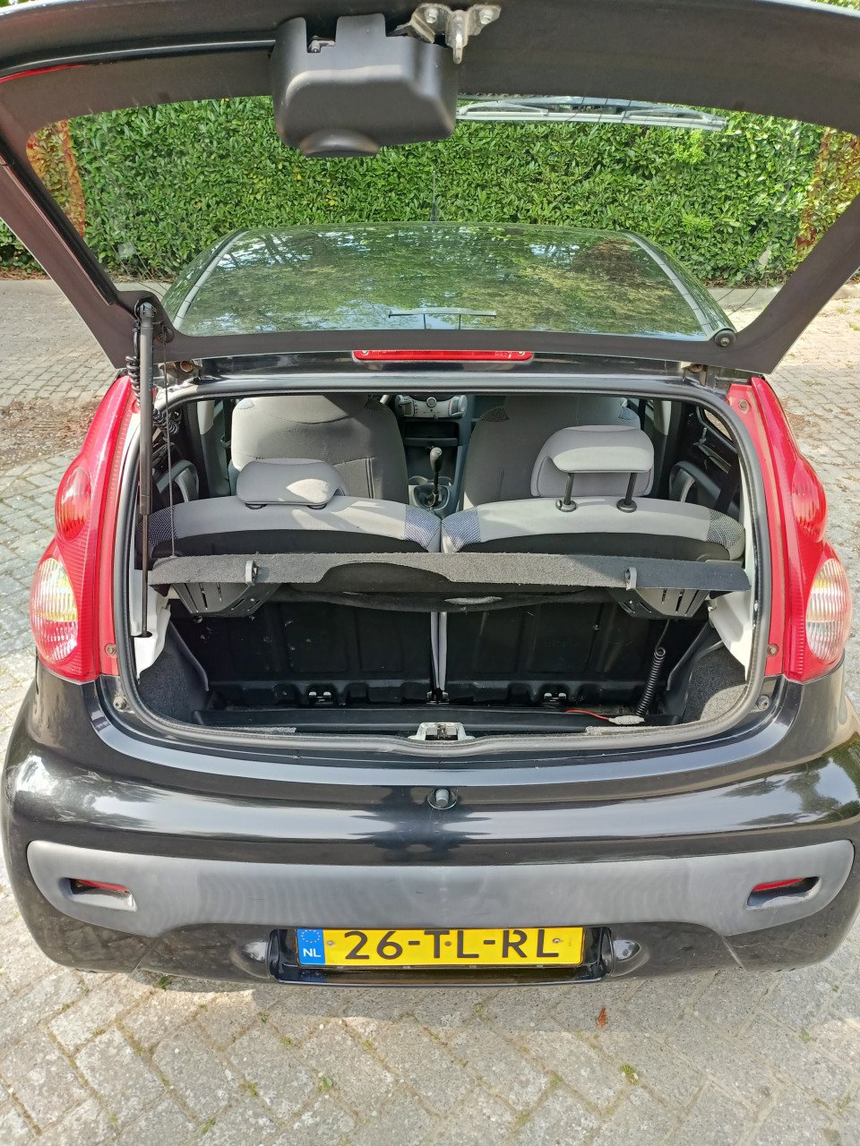 Te koop: nette Peugeot 107 1.0-12V XS