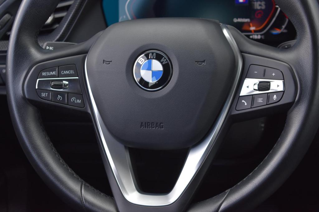 BMW 1 Serie 118i sport line | stoelverwarming | apple carplay | android aut