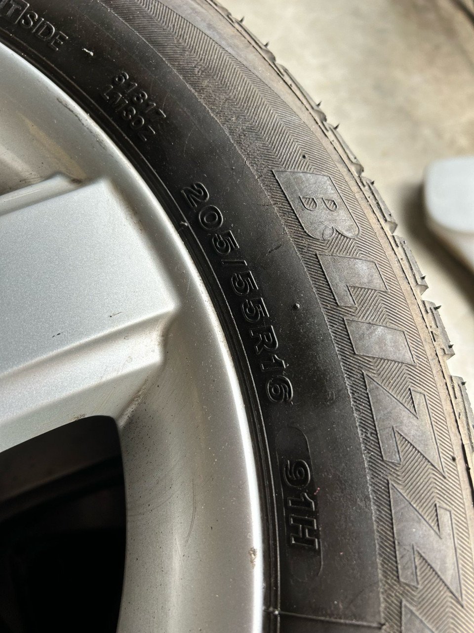 MERCEDES VELGEN - BRIDGESTONE BLIZZAK BANDEN
