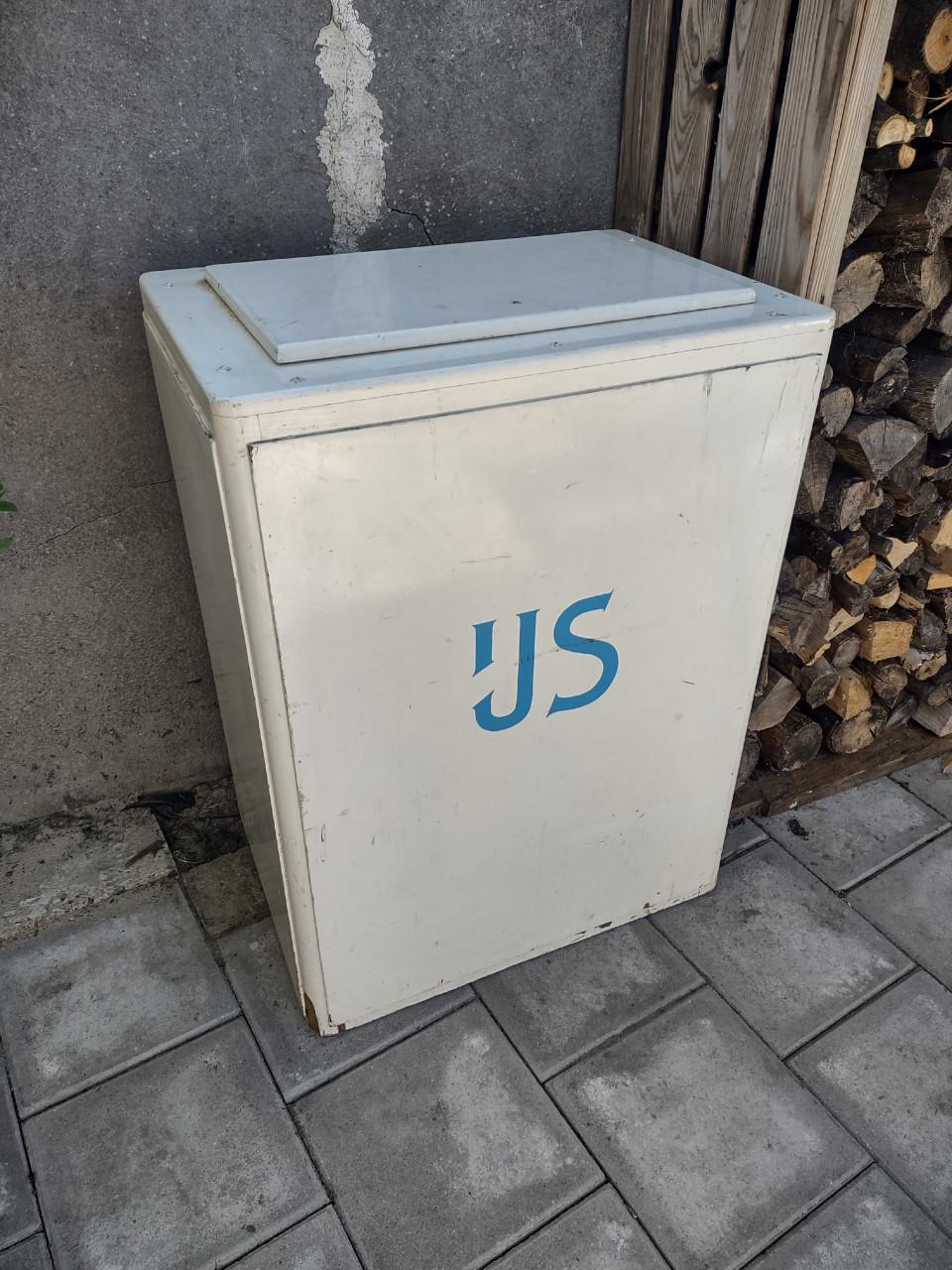 Prachtige vintage ijs koelkast! Retro ijsjes kast! Isolatie.