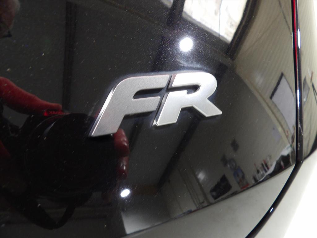 Seat Leon sportstourer 1.5 tsi 150pk fr business intense