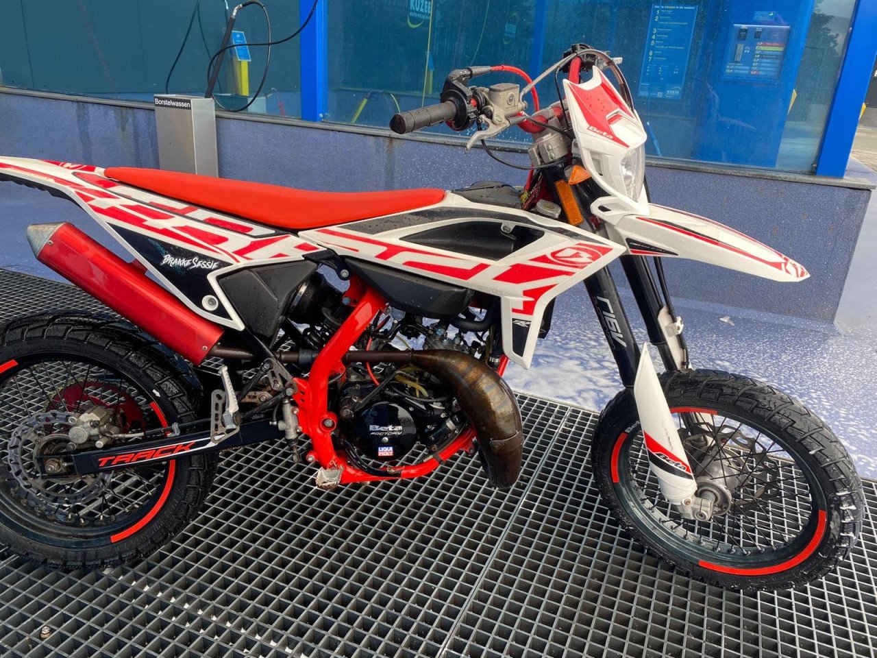 Beta Motard rr50 schakel brommer