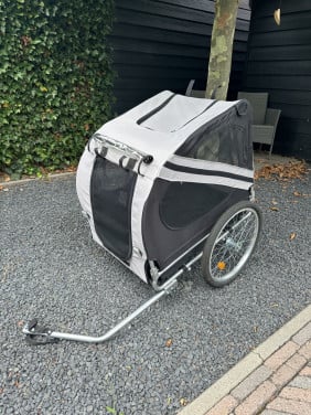Hondenfietskar