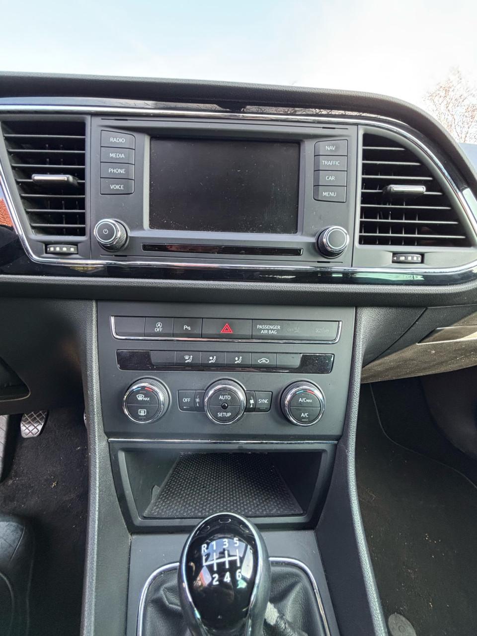 Seat Leon 1.6 TDI 2014 Trekhaak Zwart