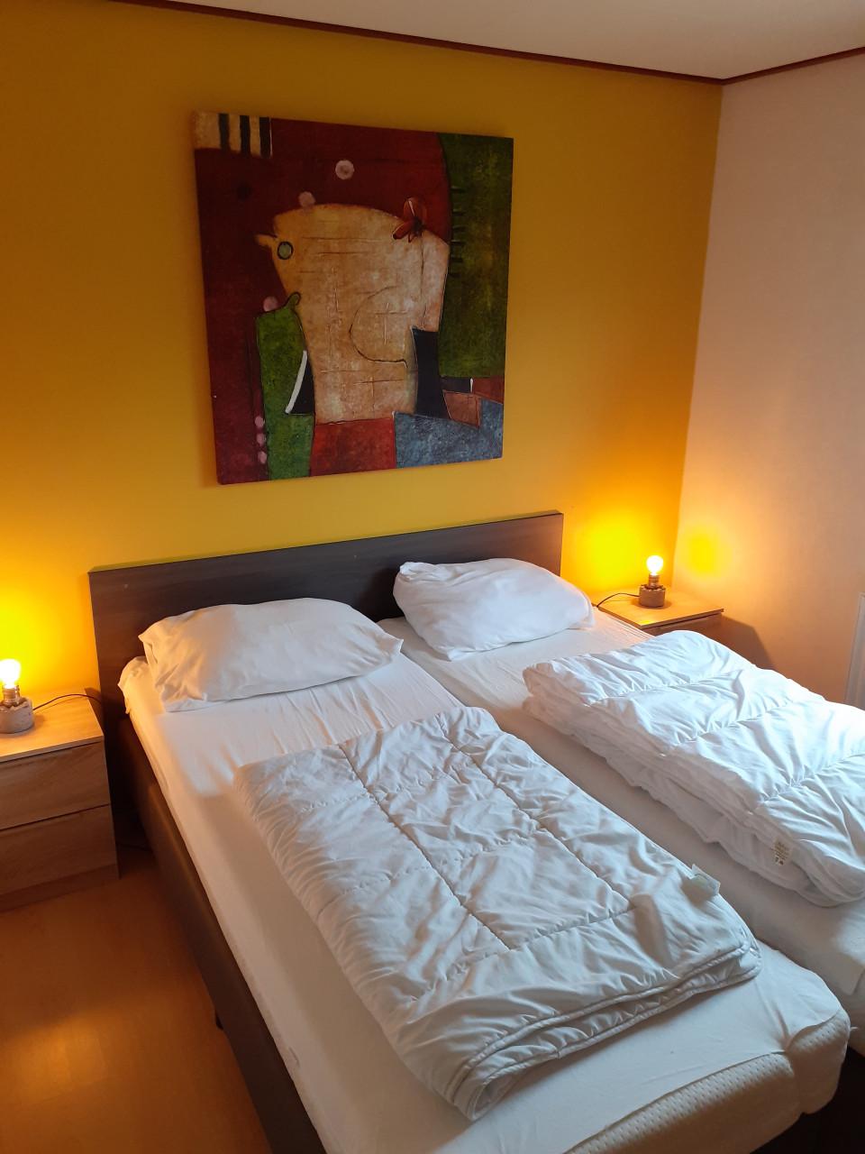 TIJDELIJKE woonruimte nodig? Th. chalets op Stelleplas