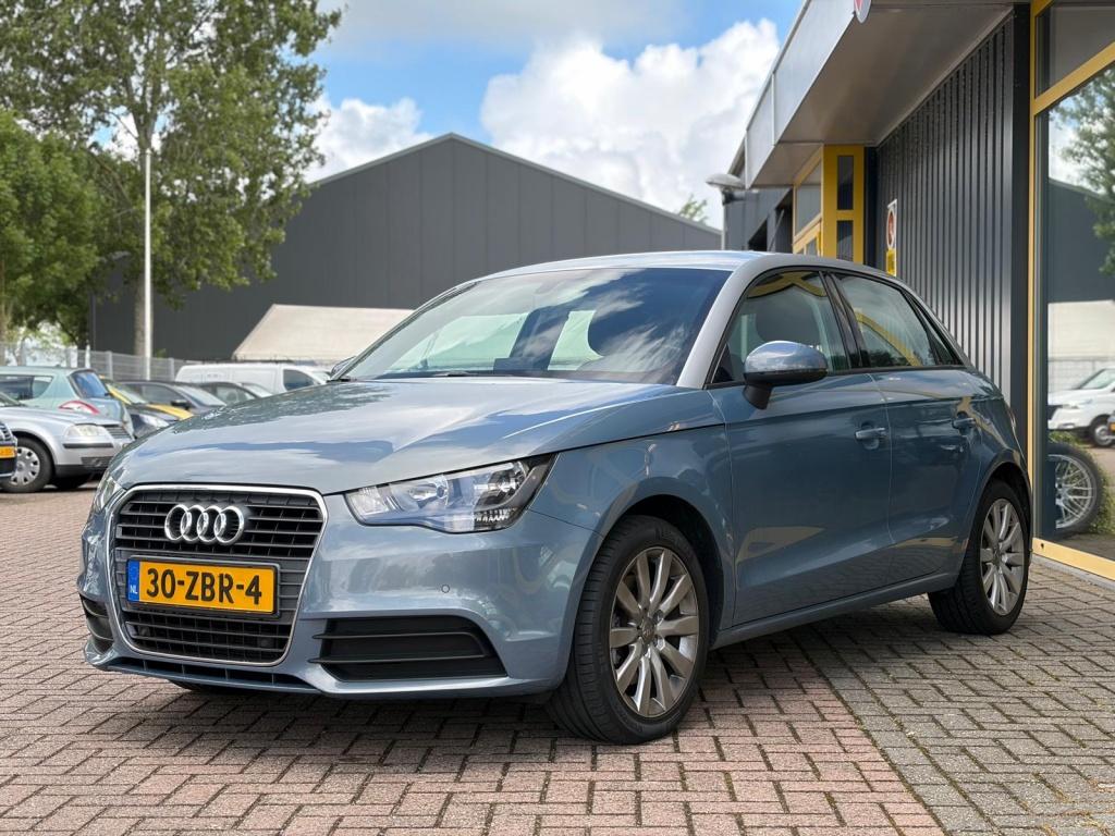 Audi A1 Sportback 1.4 tfsi connect | s-line | automaat