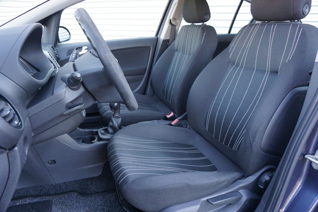 Opel Corsa 1.4-16v enjoy airco / cruise / elektr. ramen / trekhaak / nap