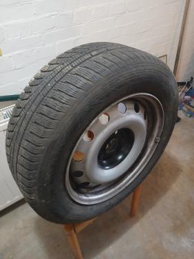 Hankook complete set 4 autobanden winterbanden 215/60 R16 99H M+S
