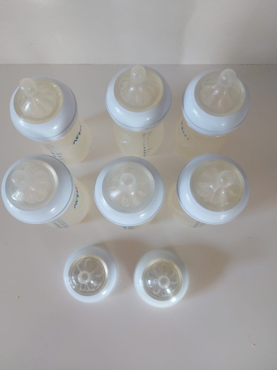 6 baby flesjes Avent Natural inclusief spenen + 2 extra spenen
