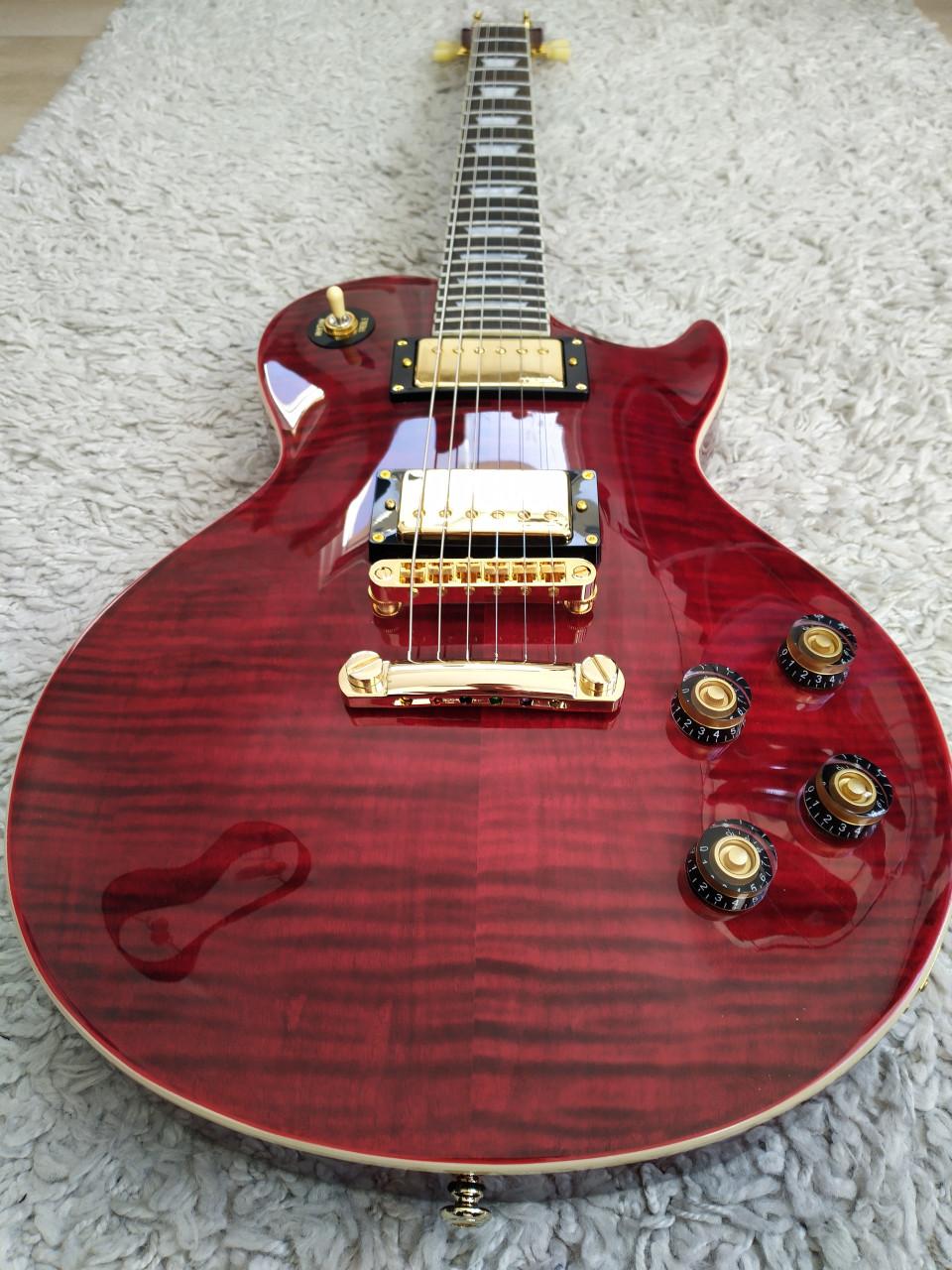 Harley Benton SC-550 II De Luxe + upgrades en gigbag z.g.a.n.  275 euro.