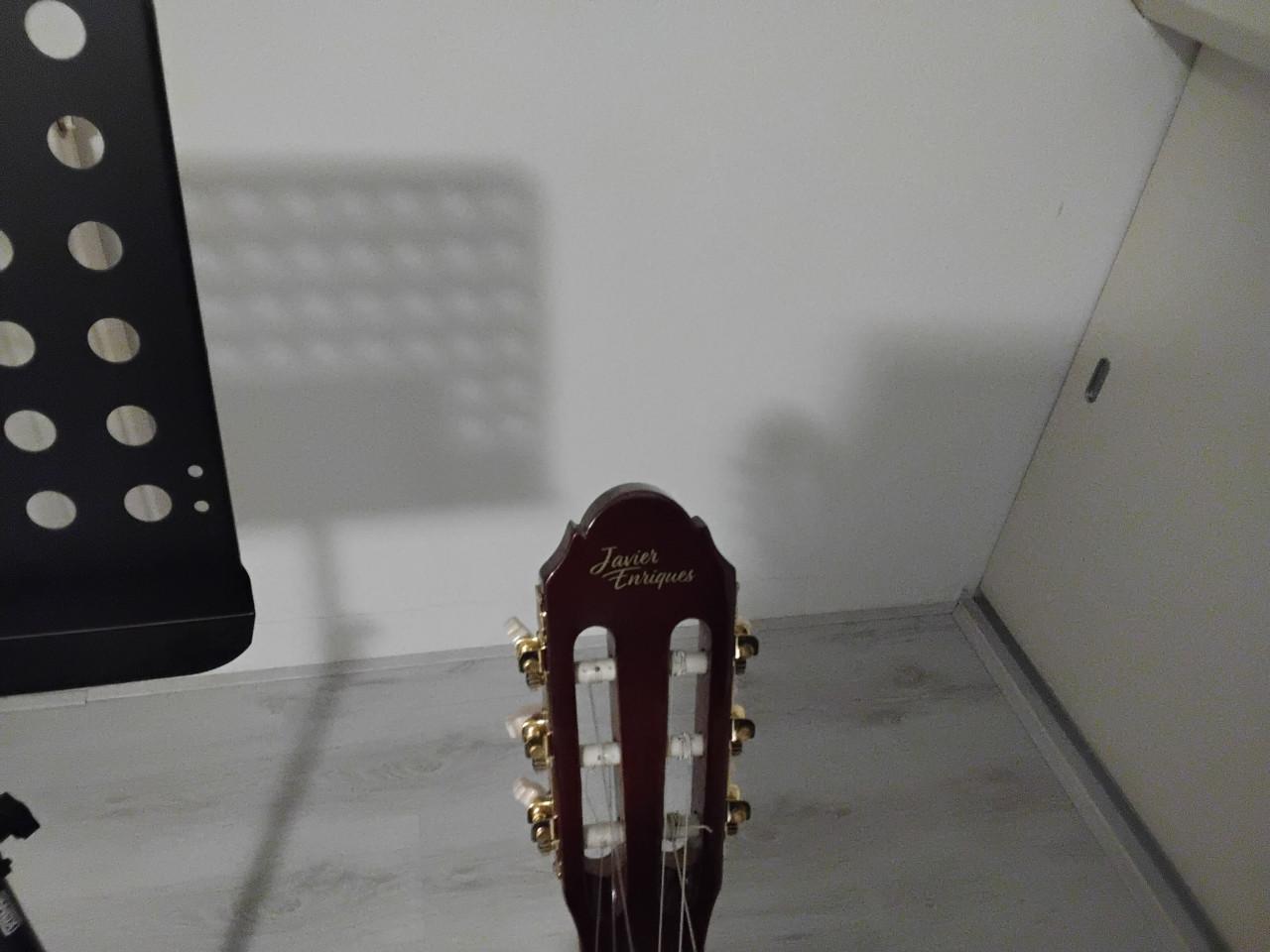 Gitaar met toebehoren