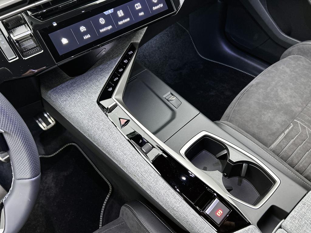 Peugeot E-3008 gt avantage 210 pk 73 kwh | trekhaak | 360 vision camera | w