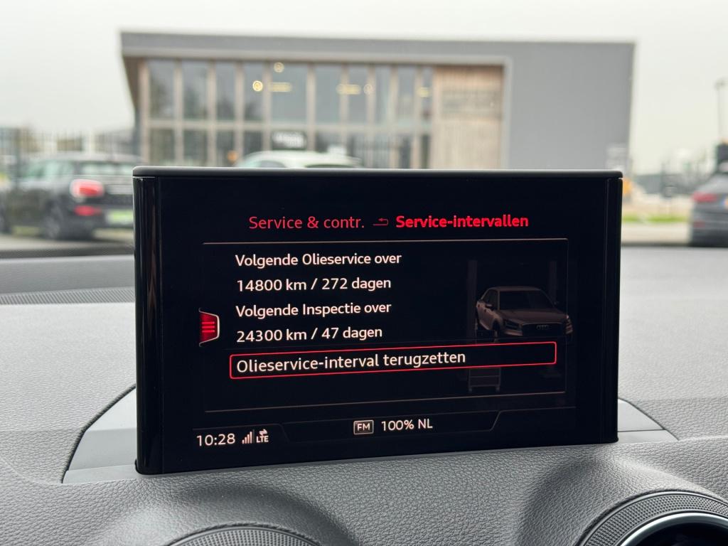 Audi Q2 35 tfsi sport * black pack * keyless * matrix led * stoelverwarming