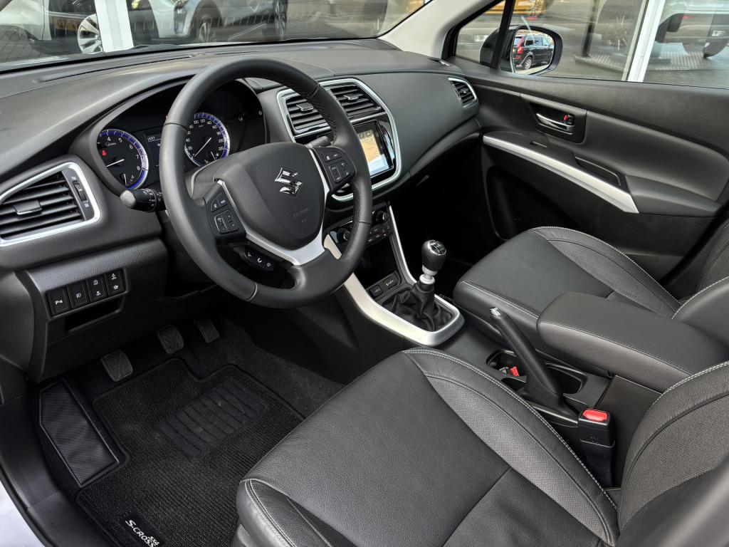 Suzuki Sx4 S-cross style 1.4 boosterjet smart hybrid/panoramadak
