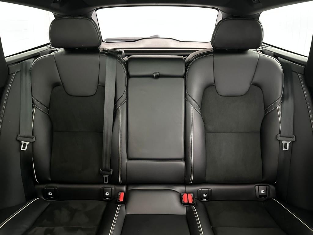 Volvo V90 t6 340pk recharge r-design| panodak| adap.cruise| camera| h&k so