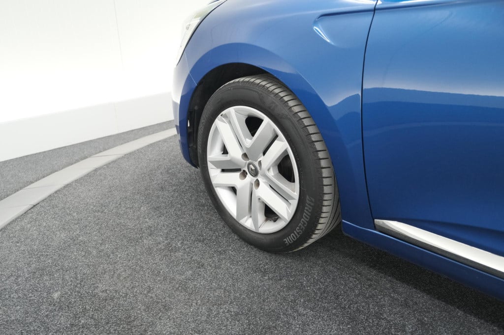 Renault Clio tce 90 zen | parkeersensoren | navigatie | apple carplay