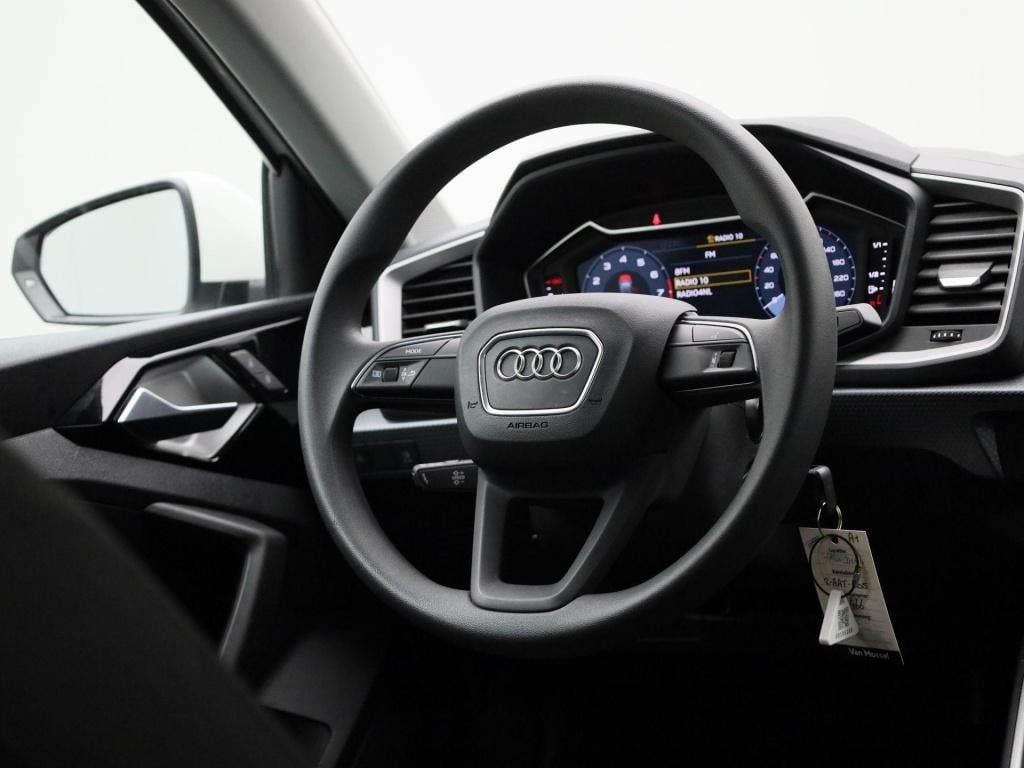 Audi A1 Sportback 25 tfsi pro line | lmv | parkeer sensoren | virtual cockp