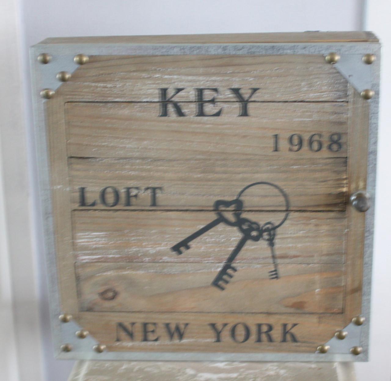 Houten sleutelkastje