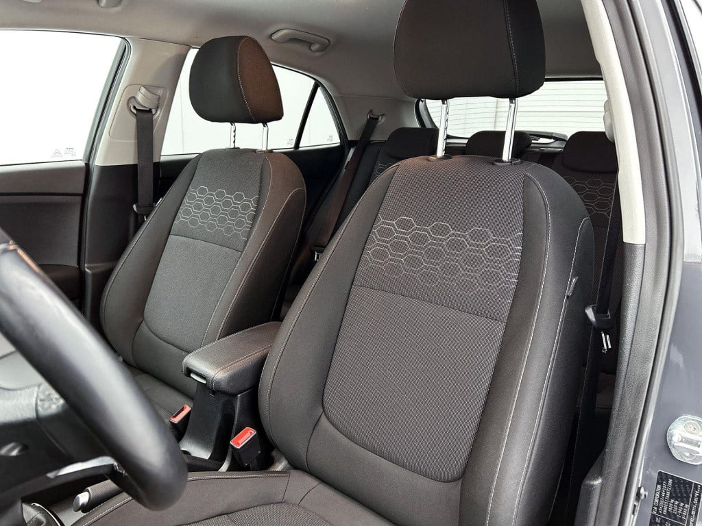 Kia Rio 1.0 t-gdi mhev dynamicline | navigatie | climate control | parkeers