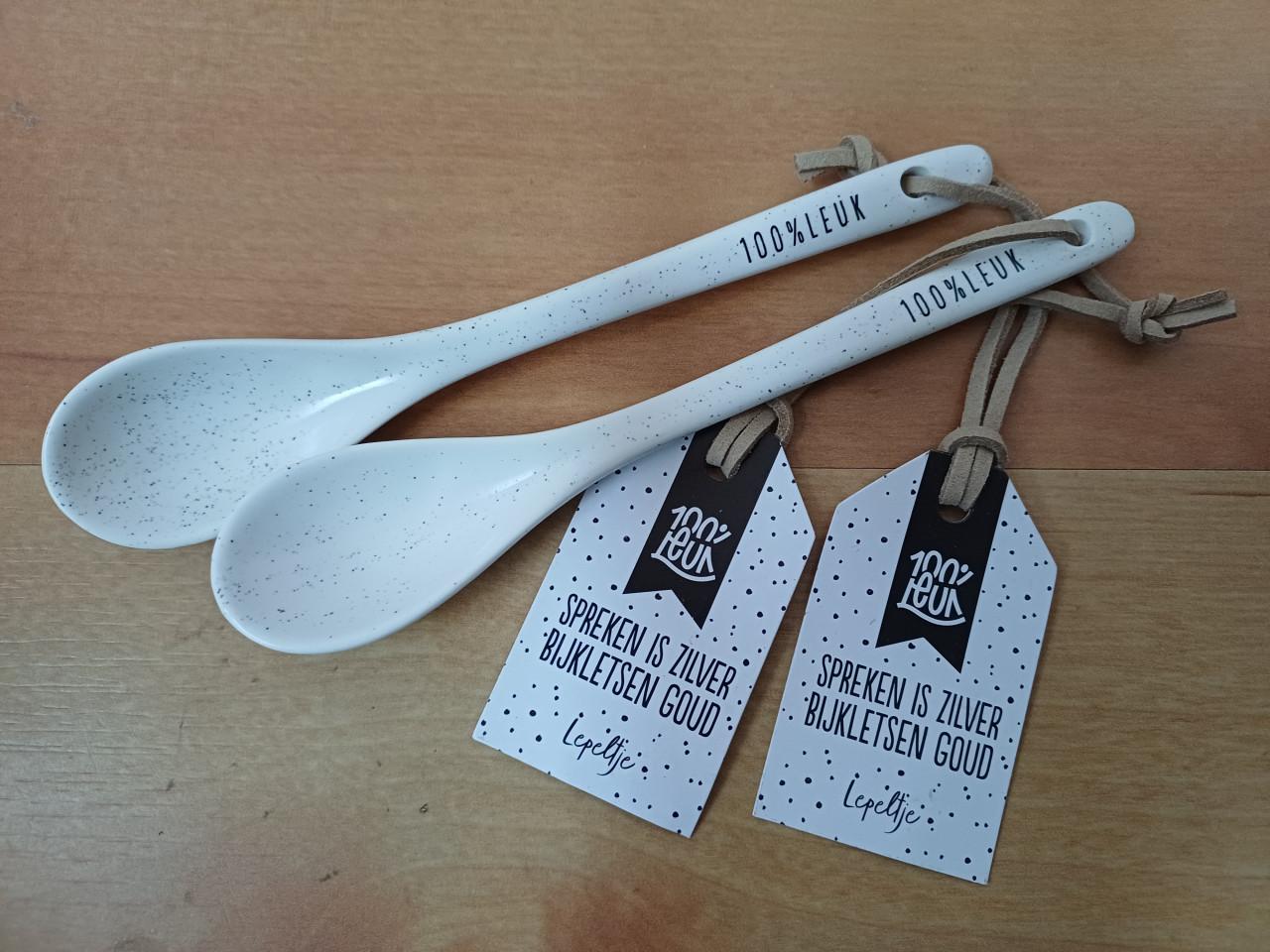 Gusta, 100% leuk: theepot, theedoos, 2 x theemok + siroop