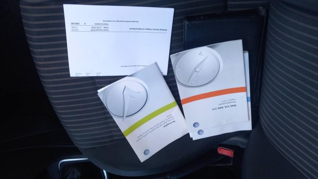 Volkswagen 1.2 TSI Highline 5deurs bj:2011 airco-navigatie apk 2027 !!!