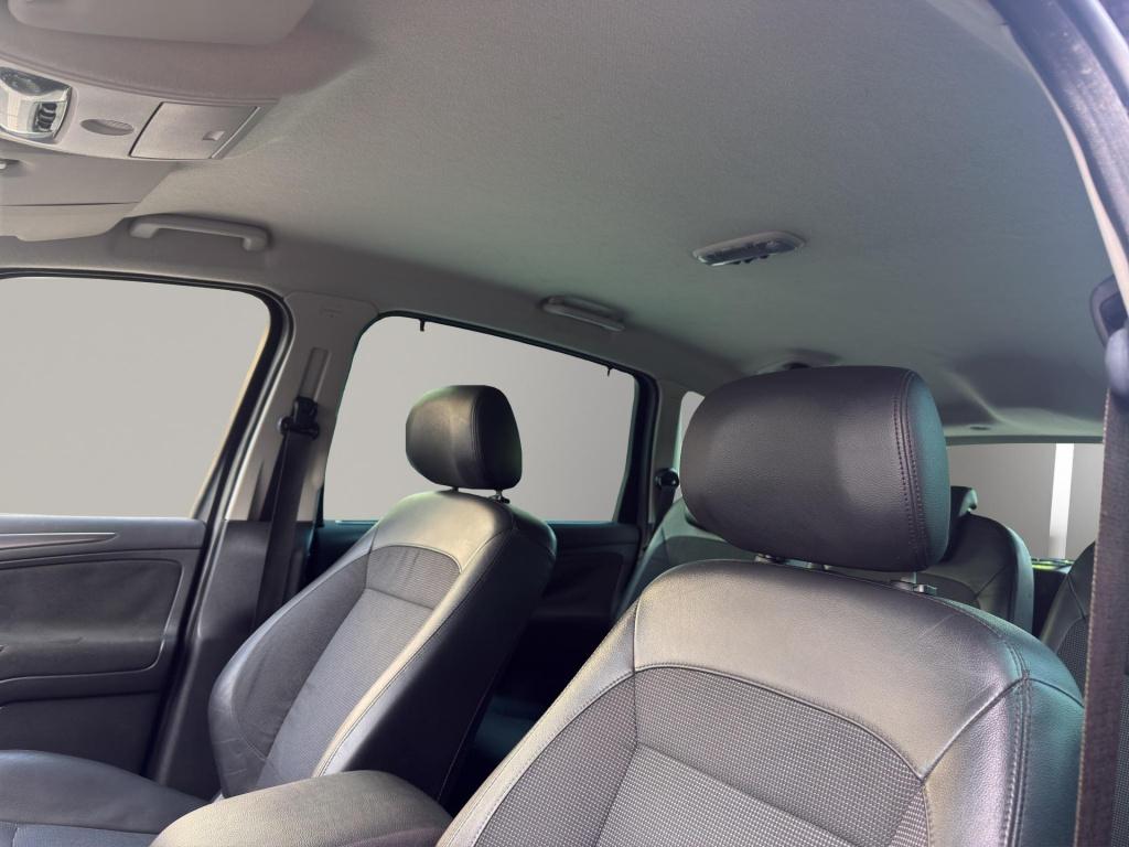 Ford S-Max 2.5-20v turbo 7 persoons