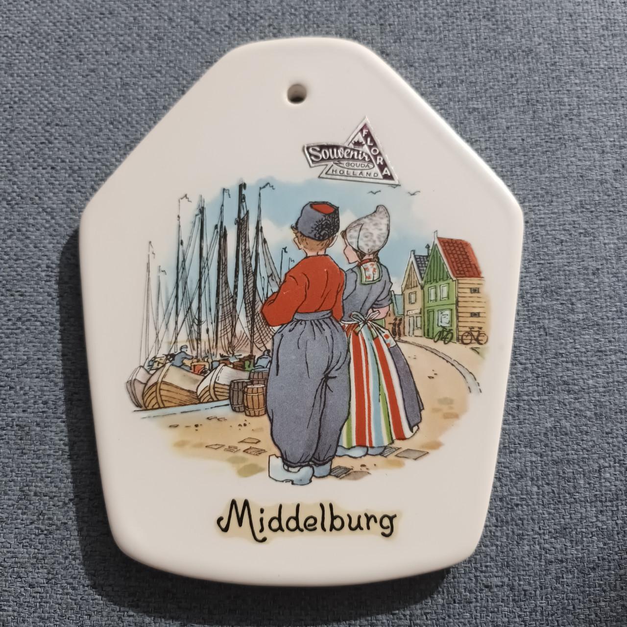 Keramieken tegeltje van Flora uit de jaren 1950/1960