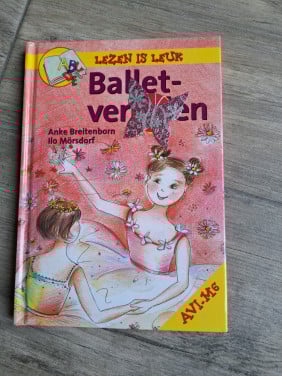 Lezen is leuk , balletverhalen van Anke Breitborn en Ilo Morsdorf