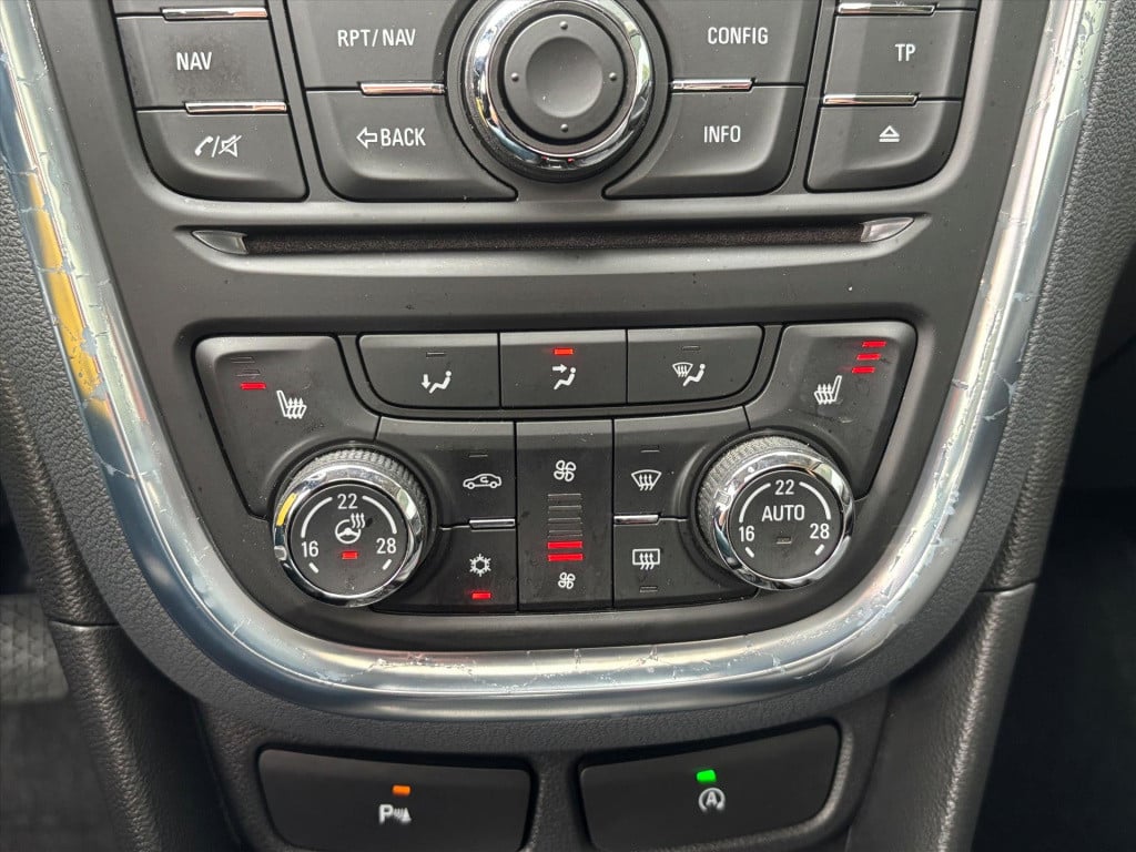 Opel Mokka 1.4 turbo 140pk cosmo| sunroof|trekhaak|leder| stoel-stuurverwar