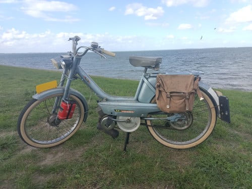 Peugeot BB bromfiets 1973 met NL kenteken