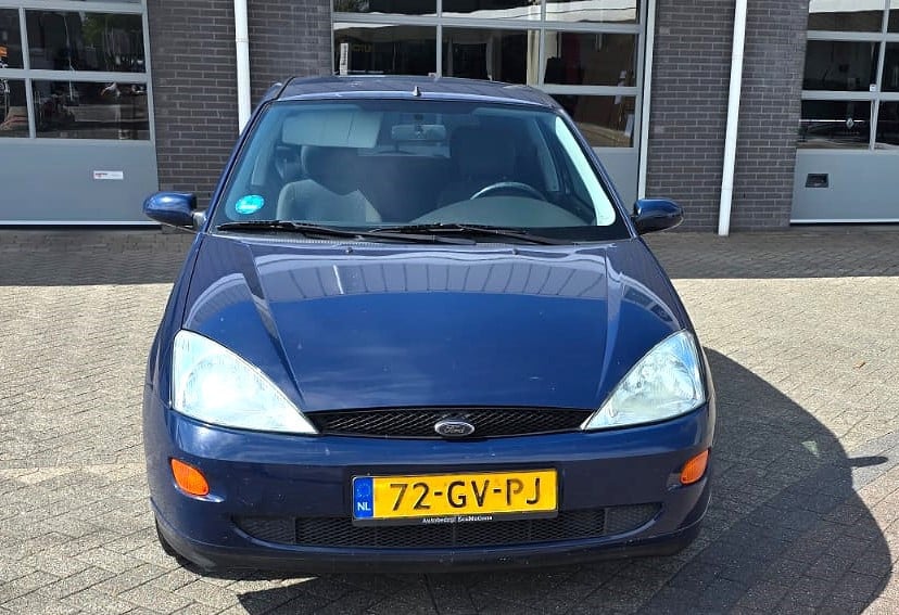 Ford Focus 1.4 I 3D 2001 Blauw
