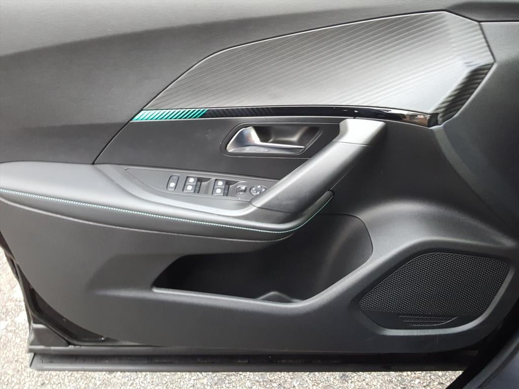 Peugeot 2008 1.2 pt 100pk allure trekhaak afneembaar | navigatie | apple ca