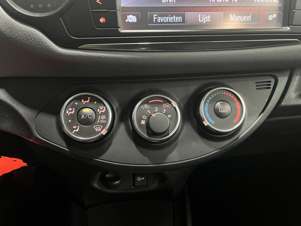 Toyota Yaris 1.0 vvt-i aspiration | airco | camera |